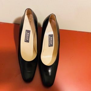 Women’s Bally’s size 4.5 Black Leather Heels